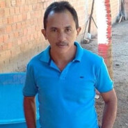 Manoel Gomes caneta azul