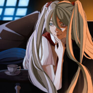 Он опять трогает мой хуй