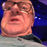 Hun ser fin ud, men hun lugter l